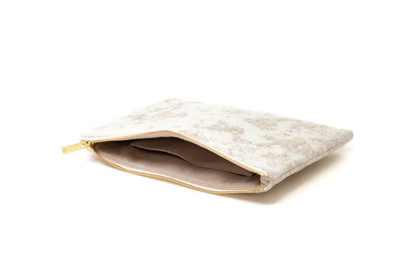 SQUARE POUCH MEDIUM FROSTED PETALS 9074
